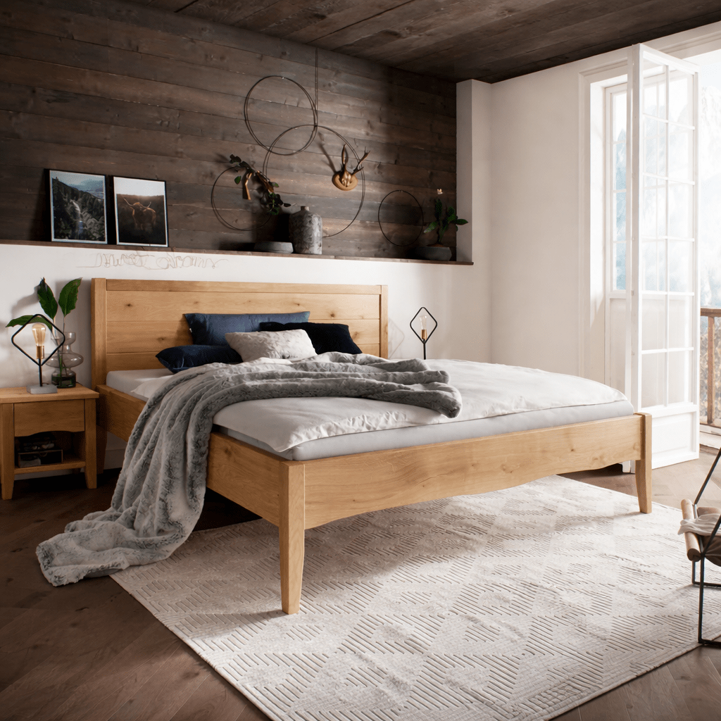 Forestales Zermatt Massief Houten Ledikant in wild eiken met hoog hoofdbord.