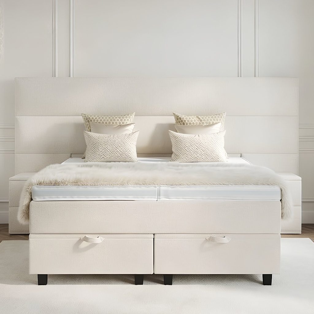 De van Schaik Opbergboxspring Maison Royale met hoog hoofdbord in strokenpatroon.