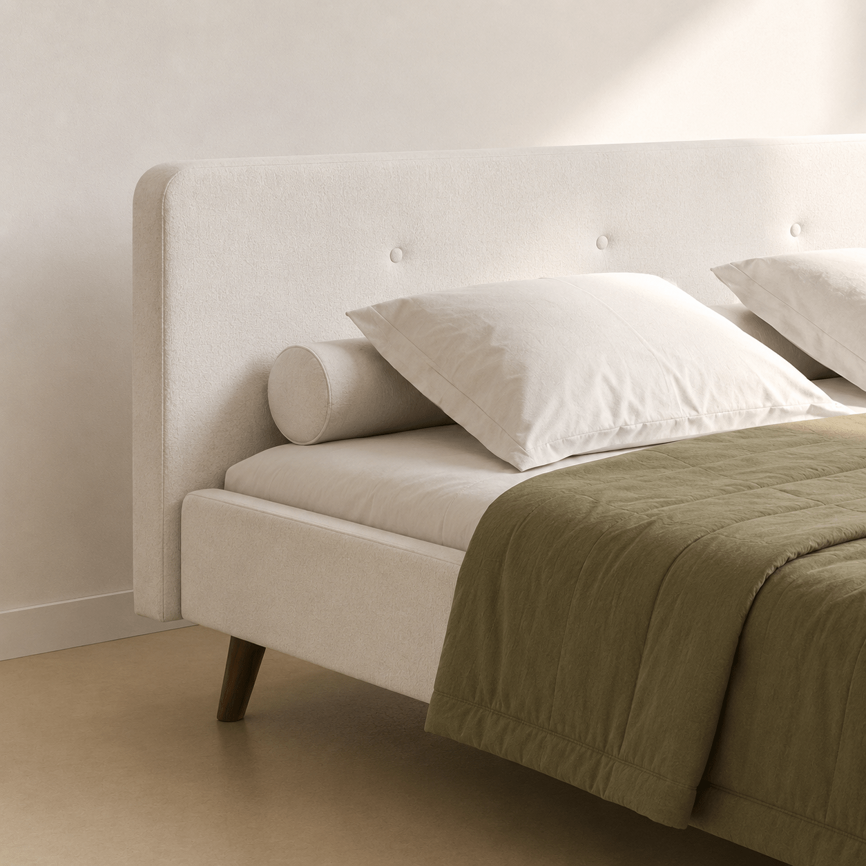 houten-pootjes-gestoffeerd-bed-svalbard