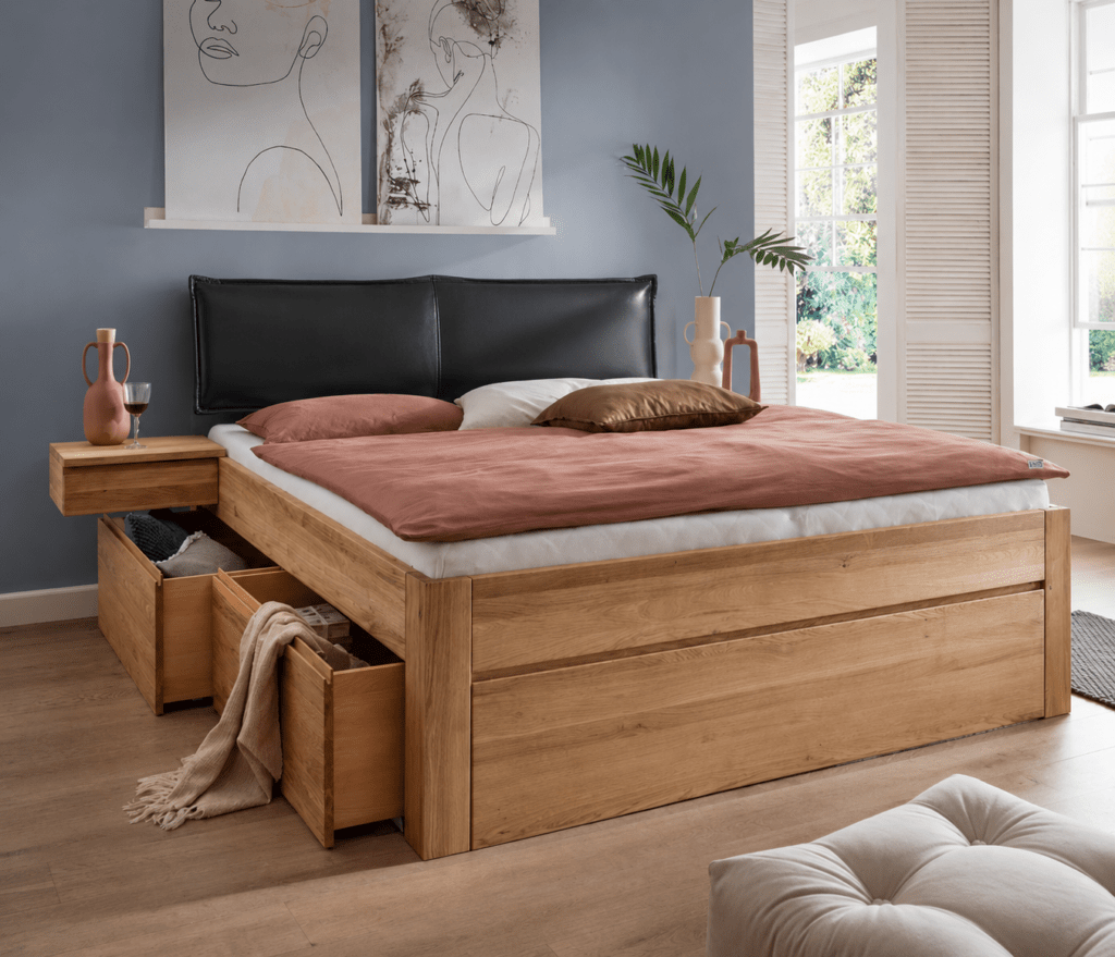 Forestales Oaklyn 55 cm massief eiken houten bed met lades in sfeervolle slaapkamer