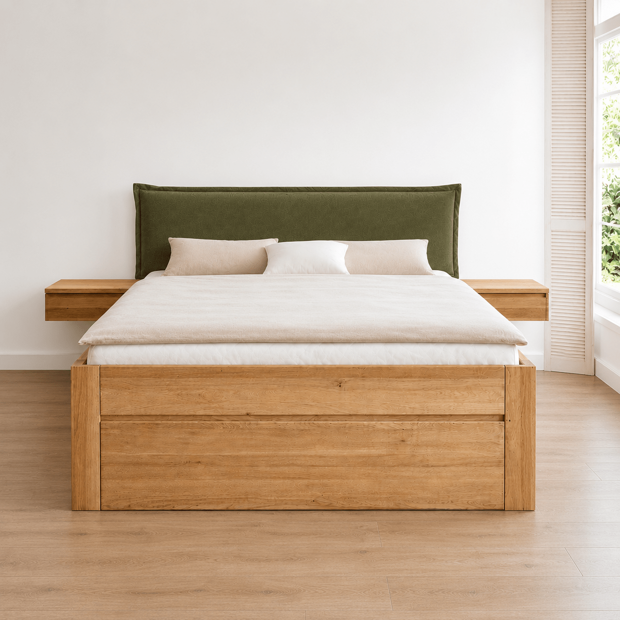 Houtnerf en textuur van Stabverleimt massief wild eikenhout bij het Roald bed